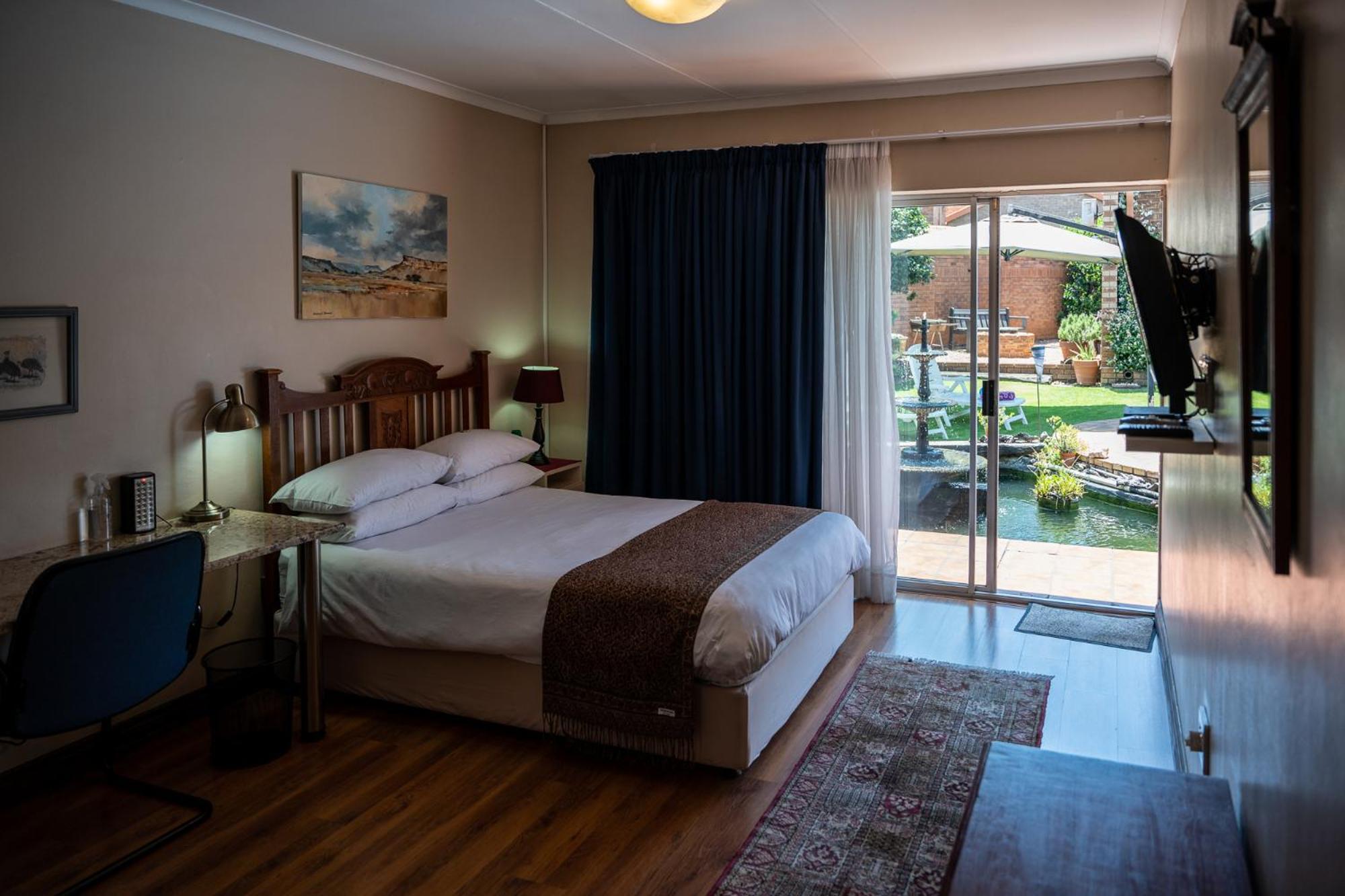 Asante Guest House Vanderbijlpark Exteriör bild